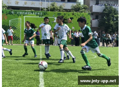 打通足球梦想：传球技巧精讲